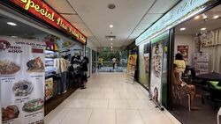 Lucky Plaza (D9), Shop House #628801791